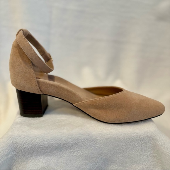 Bared Footwear Suede Tan D'Orsay style heels like new! - Picture 4 of 11